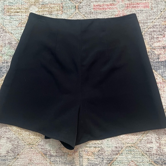 Express Skort - Picture 2 of 4